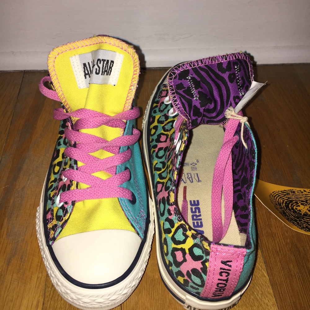 Converse - Picture 3 of 6
